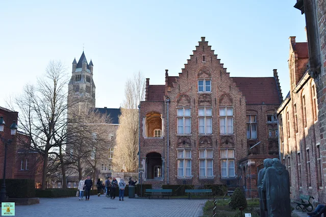 Hospital de San Juan, Brujas