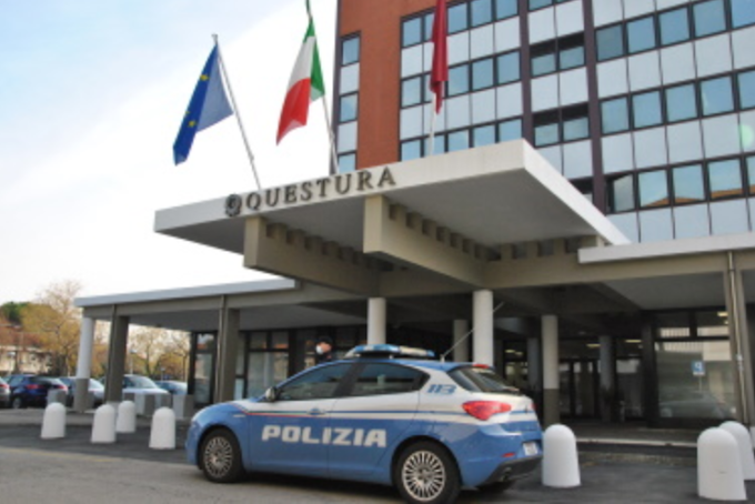 Rimini, marito tossicodipendente maltratta la moglie: arrestato
