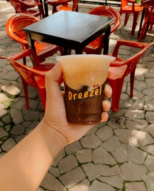 Menu di Dreezel Coffee Hasanudin