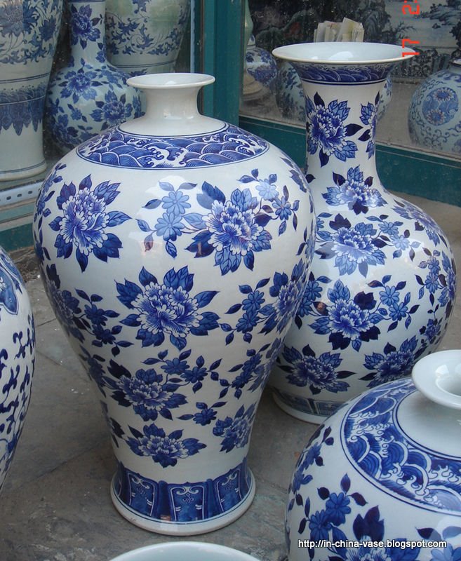 In china vase:OW30779