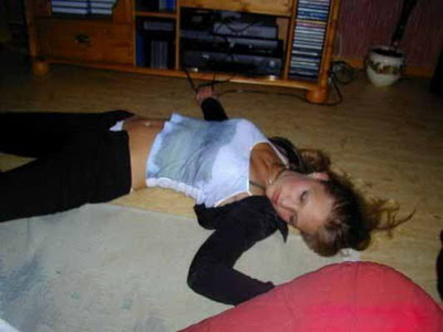 Drunk Girls Pics - Hot Chicks When Drunk - Girls Passed-Out