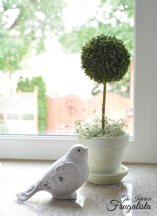 Thrift Store Decor DIY Faux Boxwood Topiary