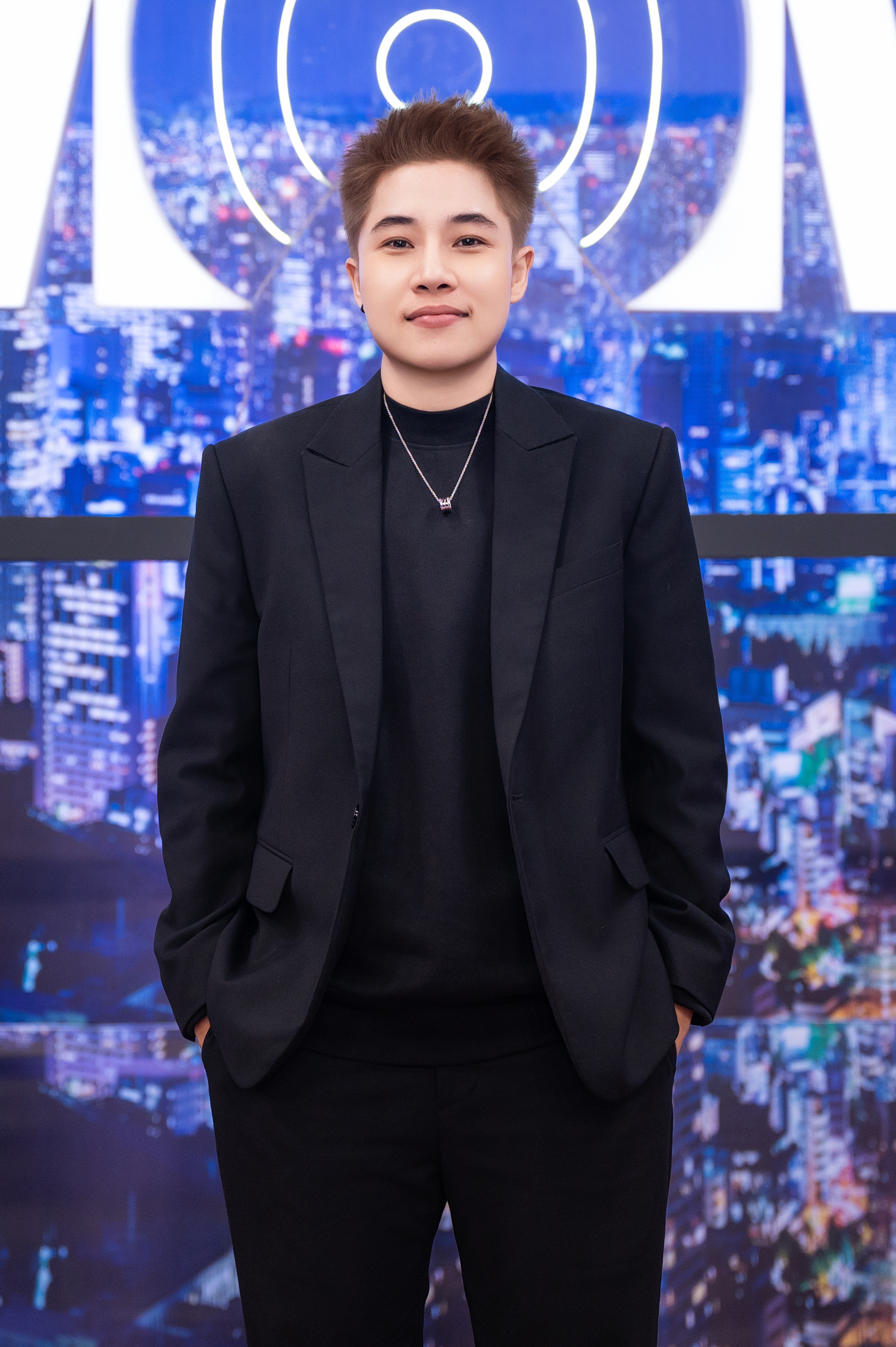 Master of Master: Talkshow 'chịu chơi' với sân khấu xoay đỉnh cao và trải nghiệm triển lãm nghệ thuật dành riêng cho khách mời