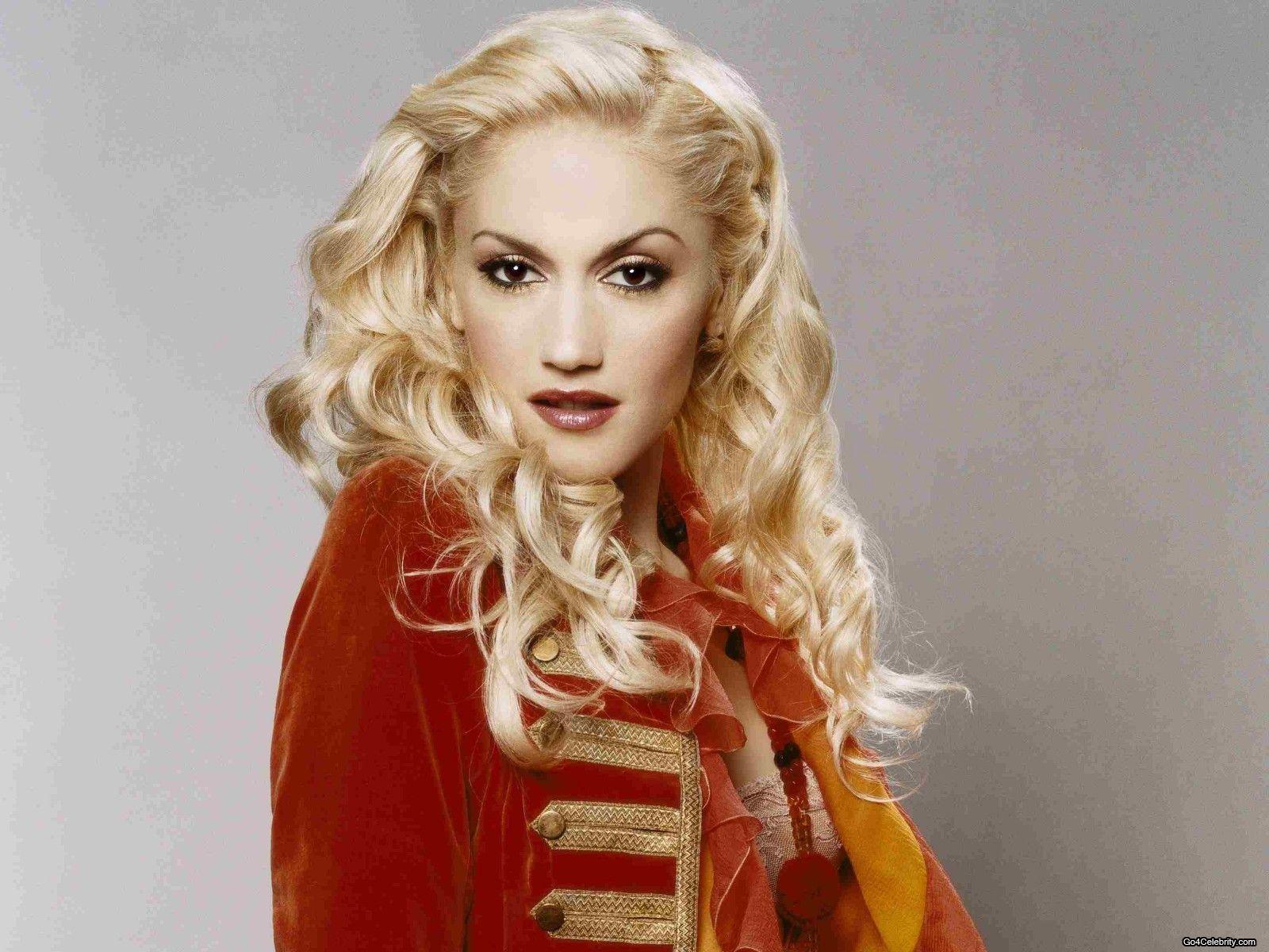 gwen stefani with brown hair