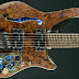 Emerald Guitars presento la nueva Custom Steam Punk hecha de fibra de carbono.