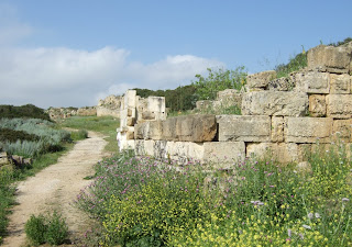 Teilstück der Stadtmauer im Westen der Akropolis von Selinunt