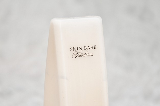 illamasqua skin base foundation shade 2 review beauty makeup pale foundation