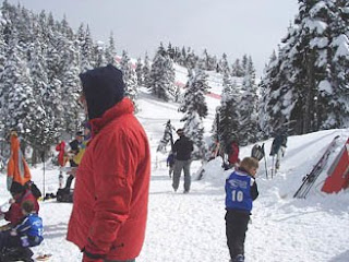 Hurricane Ridge attracts skiers, snowshoe and all other visitors in winter