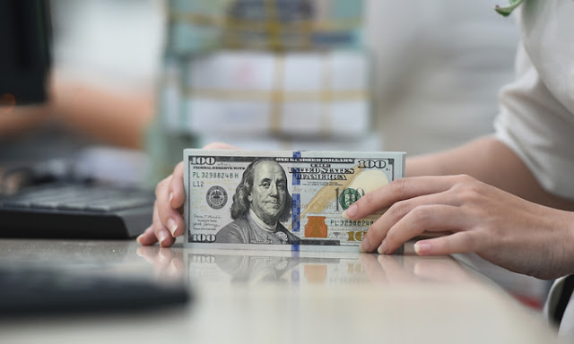 dólar sube a nivel global