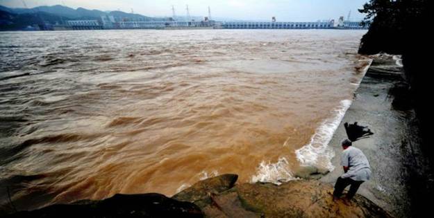 Worlds Largest Dam Pictures from China