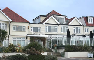 Roslin Beach Hotel