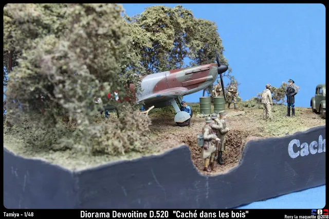 Diorama d'un Dewoitine D.520 de Tamiya en Juin 1940 Meaux Esbly