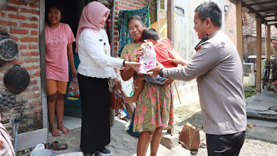 Polresta Sidoarjo Gelar Bakti Kesehatan dan Bakti Sosial di Desa Keret