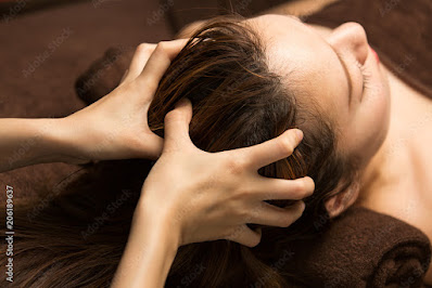 19.सिर और स्कैल्प की मालिश(Head and Scalp Massage)