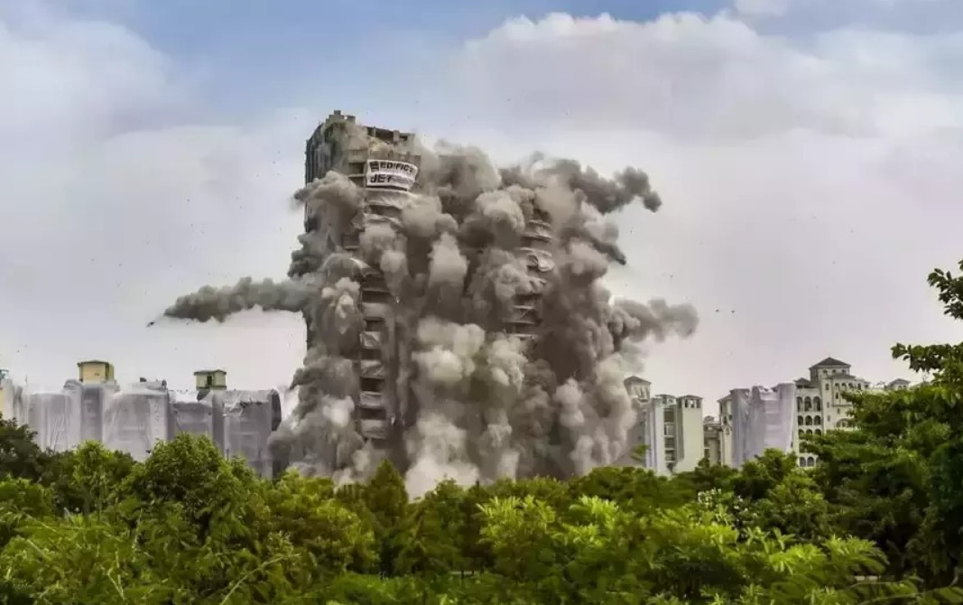 "Twin Tower" of Noida was demolished after the Supreme Court ordered the demolition of the structure as their construction violate the minimum distance requirement.