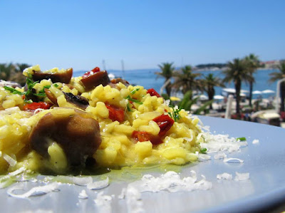 Risotto with roasted mushrooms and saffron