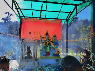 खांकरा महादेव का मुख्य मंदिर प्रांगण Khankra mhadev mandir