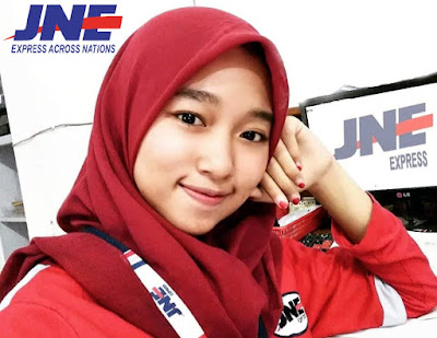 Lowongan Kerja Pati 2021 terbaru Hai Guys.. JNE Pati membuka kesempatan bagi kalian yang ingin bergabung menjadi keluarga besar JNE posisi Staff Warehouse (SW) dengan syarat sebagai berikut ini