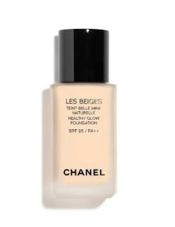 Review of Chanel Les Beiges Healthy Glow Foundation SPF25 / PA++ ( Shade #20 )