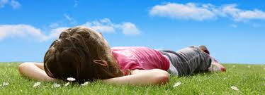 Childhood dream picture-girl looking into the bluesky