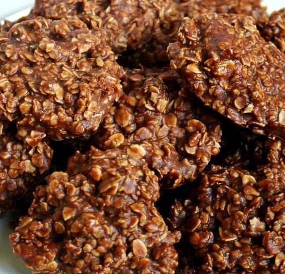 Gluten-Free Vegan Chocolate Peanut Butter Oatmeal No-Bake Cookies #healthy #diet