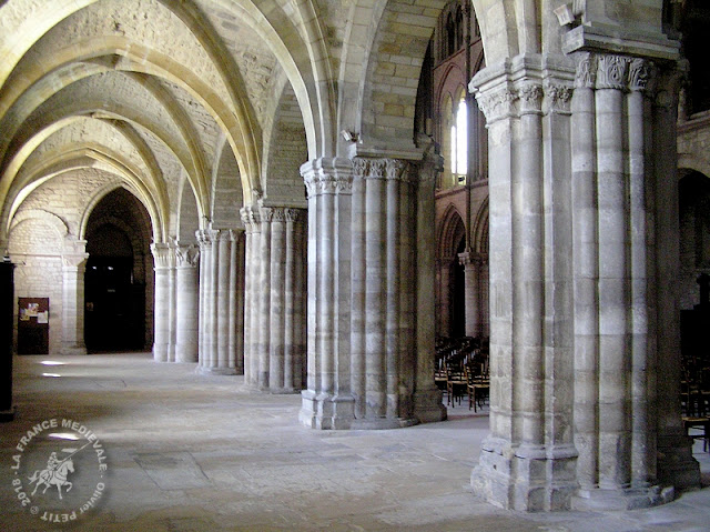 REIMS (51) - Basilique Saint-Remi (XIe-XVe siècles) (Intérieur)