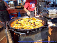 Puesto de paella en el mercado de Portobello Road