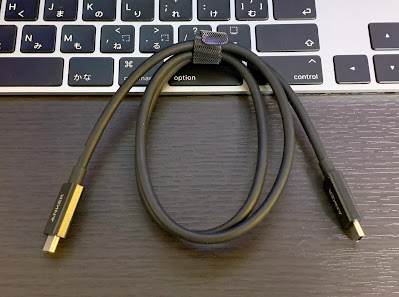 Anker USB-C & USB-C Thunderbolt 4 100W Cable2