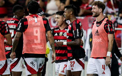  No Maracanã, Flamengo goleia Fortaleza e se despede em alto nível para o Mundial