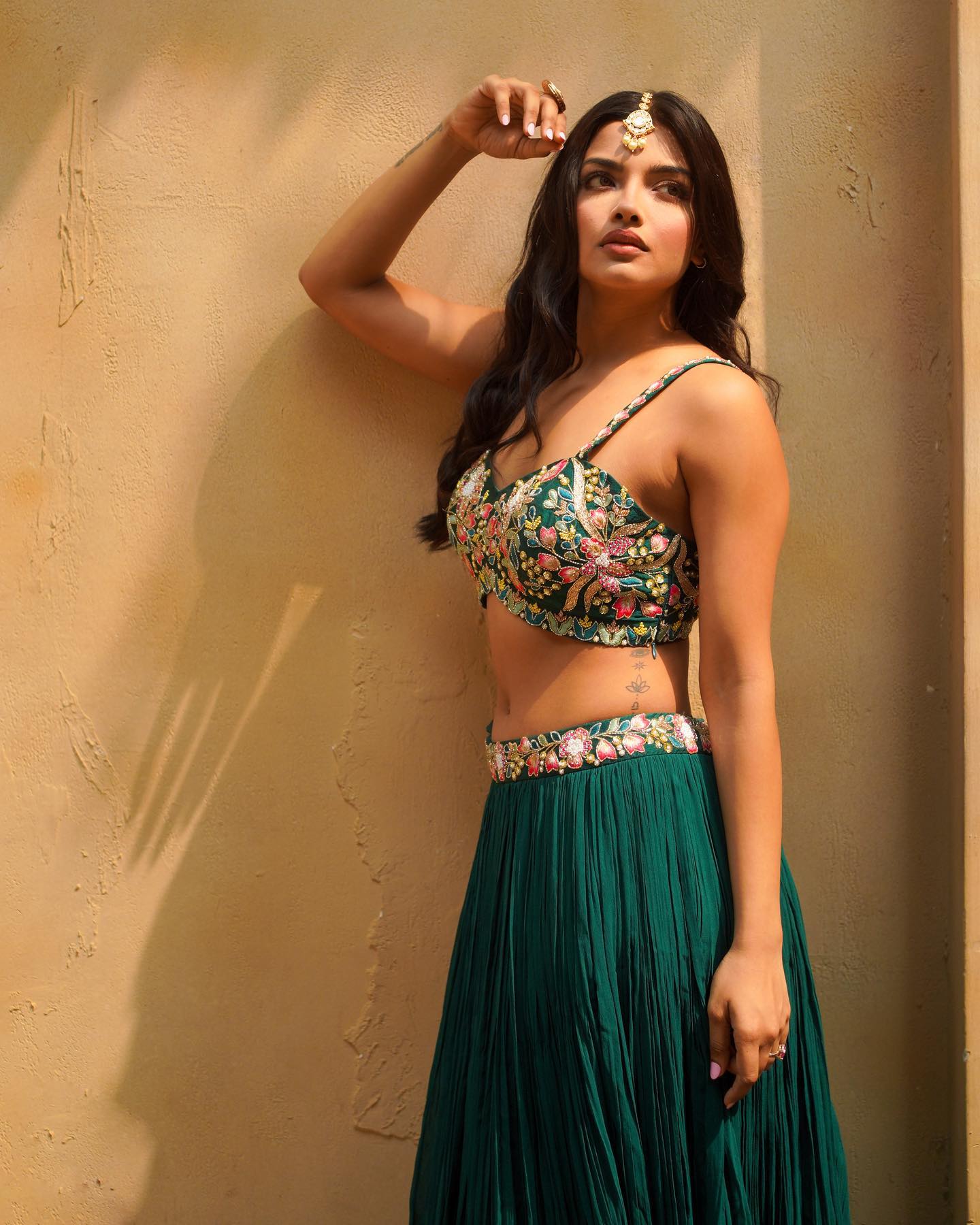 Actress Ashna Zaveri Navel Pose