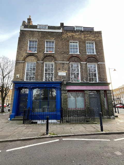 Former shops, Richmond Avenue, London N1