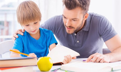 طرق مساعدة ابنك على المذاكرة للامتحانات kid child boy student study
