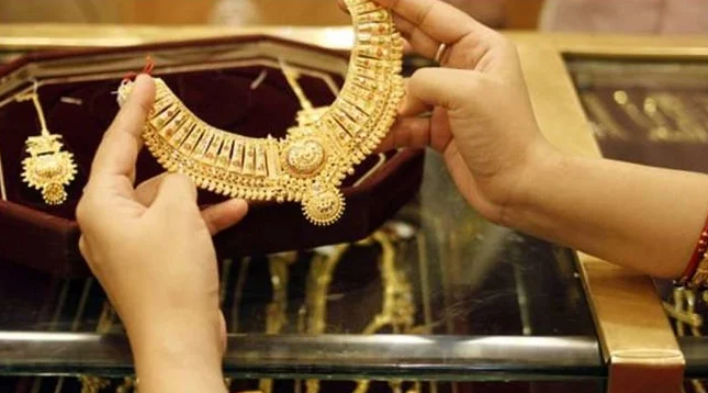 The price of gold in Pakistan touched the highest level