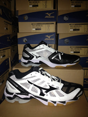 Mizuno Wave Lightning RX 2