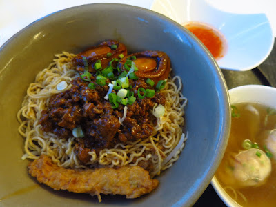 Chatterbox, abalone kolo mee