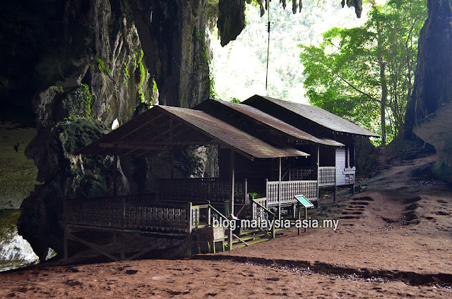 Tom Harrisson House at Niah Cave