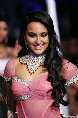 Sonakshi Sinha HQ wallpapers