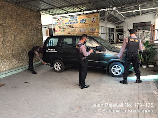  Jelang Ibadah Jumat Agung, Polisi Sterilisasi Sejumlah Gereja di Bojonegoro