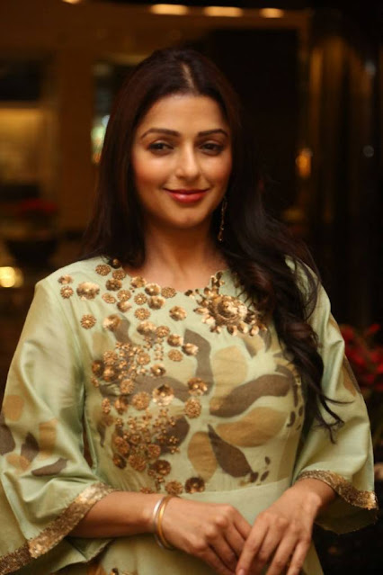 Bhumika Chawla radiating elegance in latest HD pics