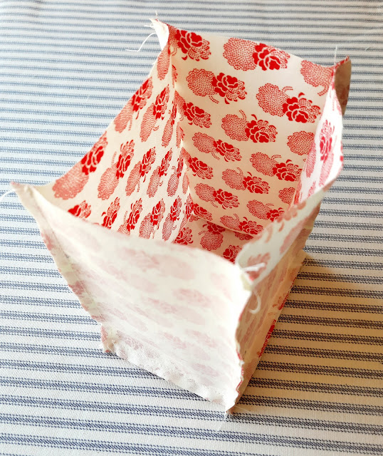 The Darling Gift Bag Tutorial by Heidi Staples of Fabric Mutt