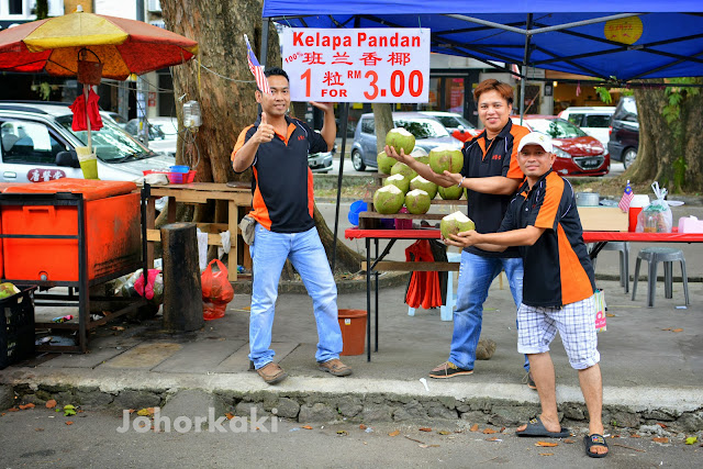 Johor-Coconut-Lorry-Taman-Pelangi