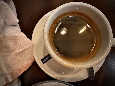 Gaston, cafe