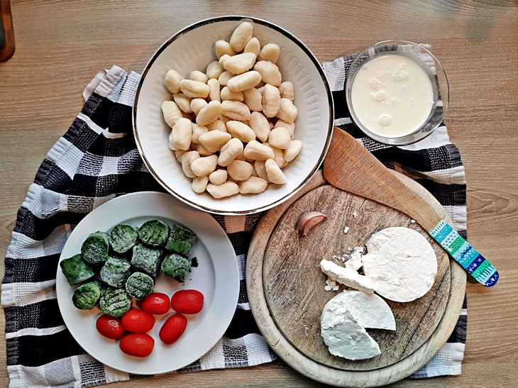 Zutaten für Gnocchi mit Feta und Spinat