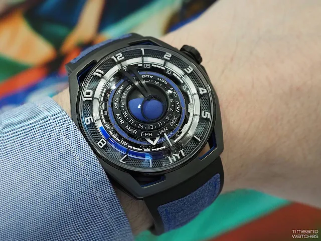 HYT Moon Runner Supernova Blue