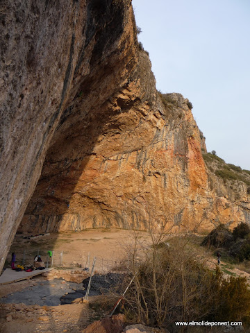 Cova gran de Santa Linya