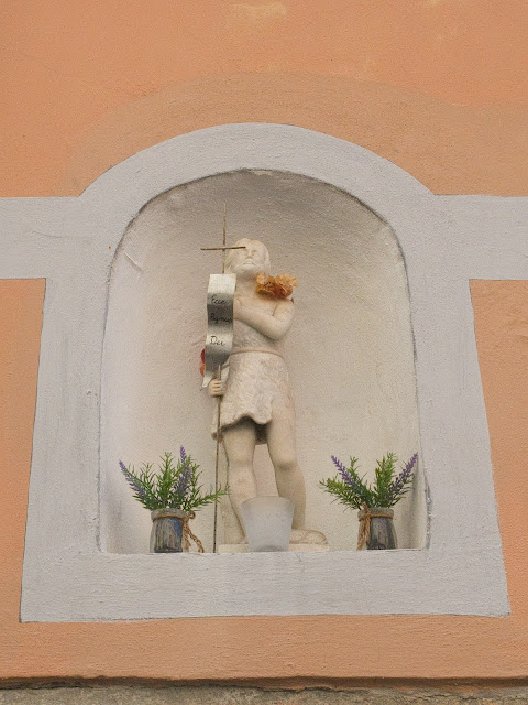 jiemve, le temps d'une pose, Italie, Les Cinq Terres, Le Cinque Terre, Corniglia, Monterosse, Riomaggiore, villages, niche, statuette