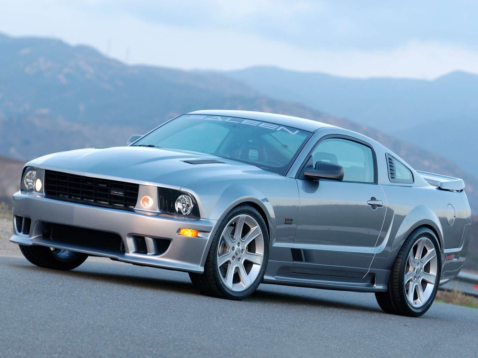 Car Pictures: Saleen Ford Mustang S281 Supercharged 2005