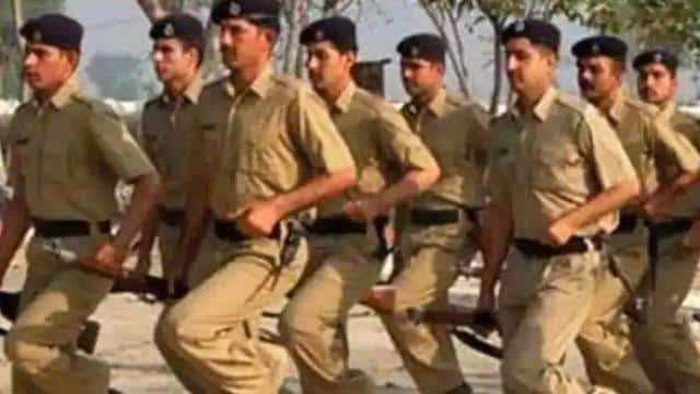 Police Constable Recruitment 2022: पुलिस कांस्टेबल के पदों के लिए निकली भर्ती, जानिए आवेदन एप्लाई से लेकर भर्ती तक की पूरी प्रक्रिया