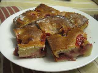 Bundt de fresas y yogur griego