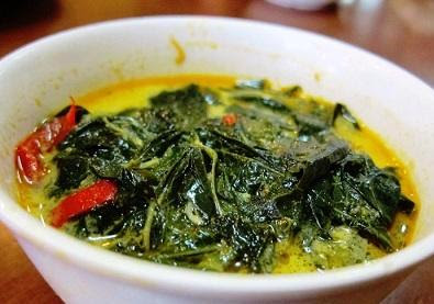 cara membuat Sayur Daun Singkong Hidangan Santan Super Lezat